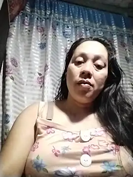 Snapshot of May_Bombs chatting on February 2026 02:35:01 PM May Bombs online show from February 2026 02:35:01 PM