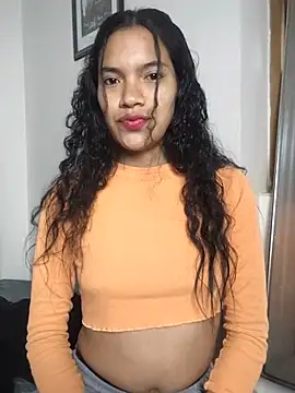 Snapshot of Julieta_Parker chatting on July 2026 02:05:17 AM Julieta Parker online show from July 2026 02:05:17 AM
