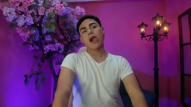 Snapshot of FemNoa chatting on February 2026 05:06:02 PM FemNoa online show from February 2026 05:06:02 PM