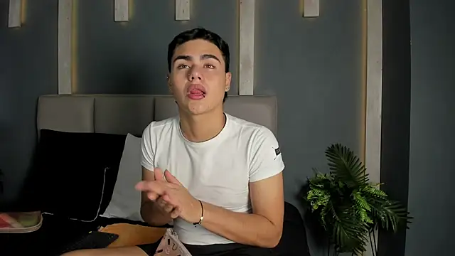 Snapshot of FemNoa chatting on March 2026 01:17:02 PM FemNoa online show from March 2026 01:17:02 PM