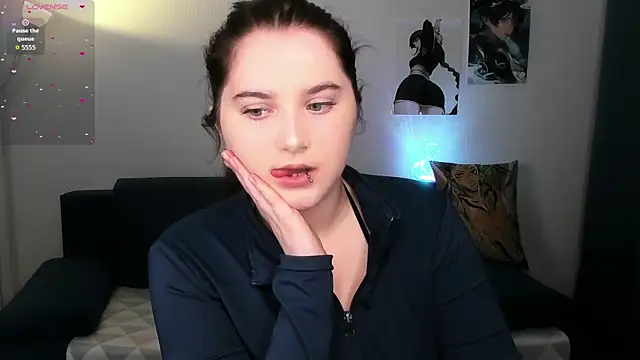 chloe dashh online show from March 2026 04:56:02 PM