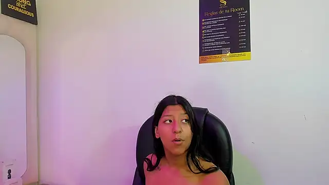 Vaneline2 online show from April 2026 04:19:01 PM