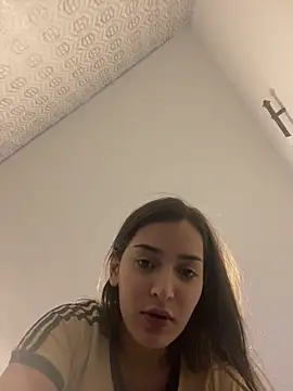 Mia rivers   online show from April 2026 07:07:02 PM