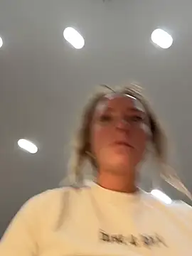 mooviebaby online show from April 2026 06:28:01 PM