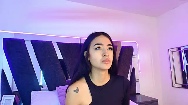 sophia love   online show from February 2026 02:02:01 PM