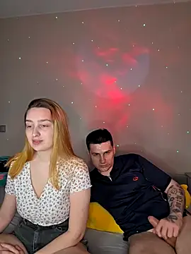 ToxyFoxyy online show from February 2026 12:00:01 PM