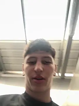 ARON LUXX online show from February 2026 02:51:02 PM