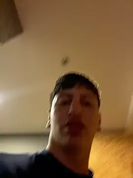 Snapshot of ARON_LUXX chatting on June 2026 04:42:02 PM ARON LUXX online show from June 2026 04:42:02 PM
