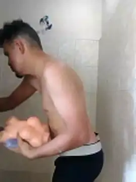 polla large active online show from April 2026 06:20:01 PM