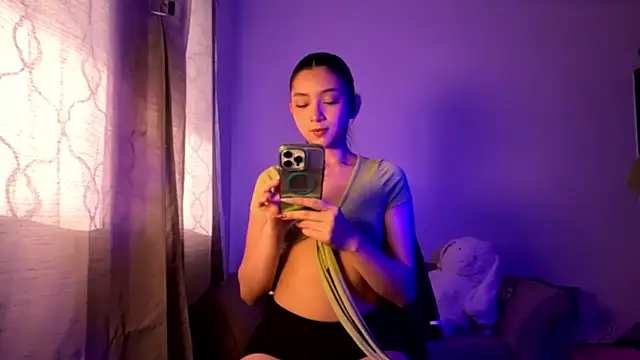 Chinicr18 online show from March 2026 10:00:02 PM