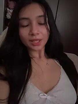 Snapshot of Chinicr18 chatting on April 2026 01:42:02 PM Chinicr18 online show from April 2026 01:42:02 PM