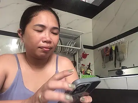Snapshot of lady_candy85 chatting on April 2026 11:40:01 PM lady candy85 online show from April 2026 11:40:01 PM