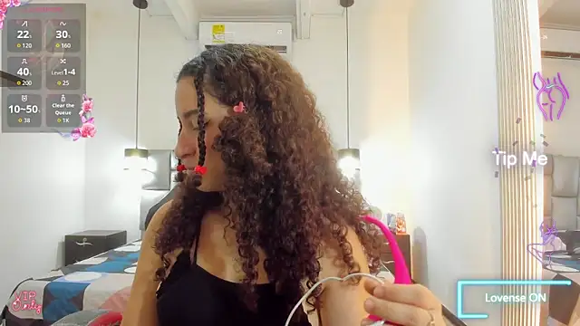 Snapshot of NoaMalak7 chatting on February 2026 07:43:01 PM NoaMalak7 online show from February 2026 07:43:01 PM