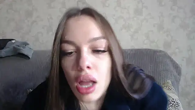 CandyGyrl online show from April 2026 01:05:02 AM