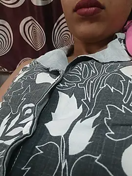 Snapshot of komalsharma99 chatting on June 2026 05:08:01 AM komalsharma99 online show from June 2026 05:08:01 AM