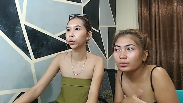 Snapshot of Charming_lexi chatting on May 2026 11:28:01 AM Charming lexi online show from May 2026 11:28:01 AM