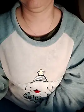 LiilyZi online show from February 2026 03:38:01 PM