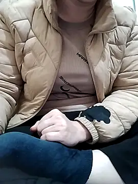 LiilyZi online show from February 2026 12:53:01 AM