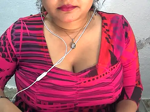 Snapshot of Saniya_K2 chatting on July 2026 04:01:02 PM Saniya K2 online show from July 2026 04:01:02 PM