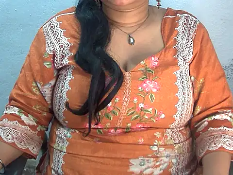 Snapshot of Saniya_K2 chatting on July 2026 05:09:02 PM Saniya K2 online show from July 2026 05:09:02 PM