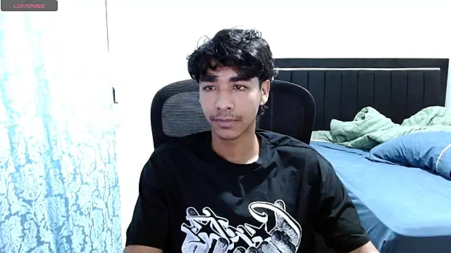 Pedestal diamant online show from March 2026 12:17:01 AM