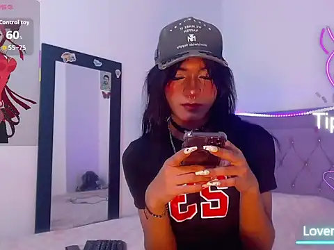 moonlyvelvet online show from February 2026 06:03:02 AM