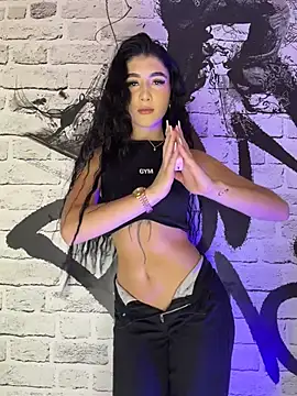BadLilAngelXXX online show from June 2026 01:15:01 PM