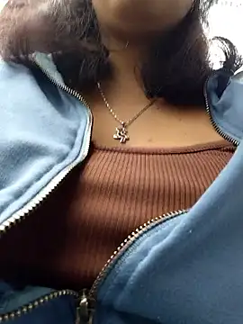 Snapshot of Mari-98 chatting on February 2026 07:01:02 PM Mari-98 online show from February 2026 07:01:02 PM