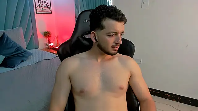 Logan Wolf-js online show from April 2026 11:20:02 PM