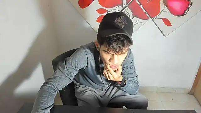 Jesshot bigcock20cm online show from June 2026 03:44:01 AM