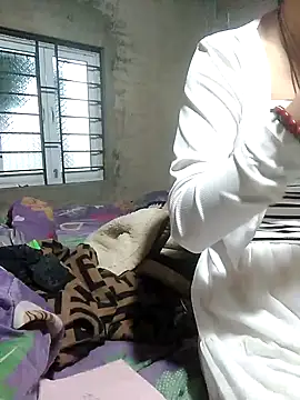 DoliceGirl2k online show from April 2026 10:58:02 PM