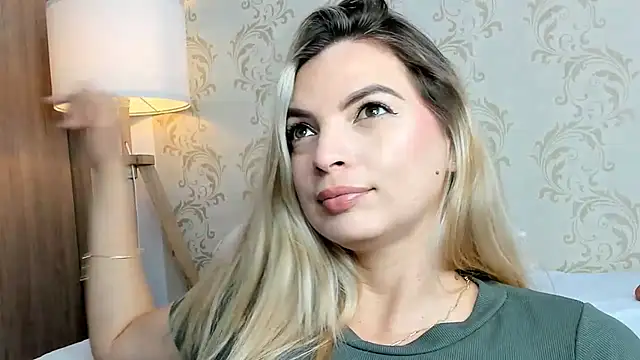 Snapshot of mahia_montenegro chatting on May 2026 08:03:02 PM mahia montenegro online show from May 2026 08:03:02 PM