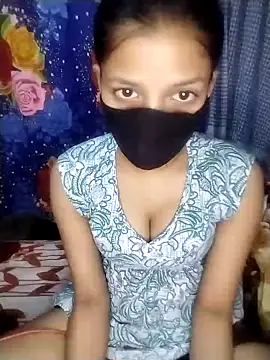 Naina-hott online show from February 2026 07:10:01 PM