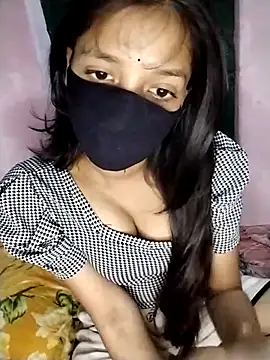 Naina-hott online show from March 2026 06:25:02 PM