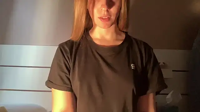 petiteetoile online show from April 2026 04:15:02 PM