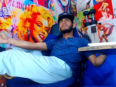 warmNoah online show from April 2026 07:07:02 PM