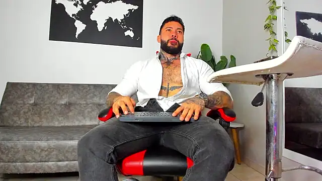 Snapshot of Alessrose chatting on February 2026 07:41:01 PM Alessrose online show from February 2026 07:41:01 PM