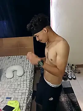 Snapshot of baby_22cm chatting on February 2026 02:07:02 PM baby 22cm online show from February 2026 02:07:02 PM