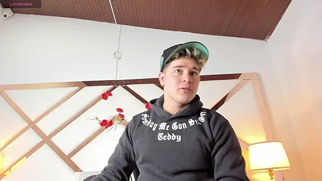 rayan linxx online show from February 2026 07:54:02 PM