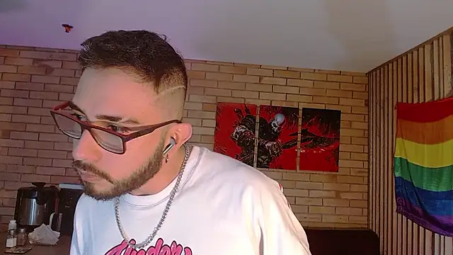 Snapshot of dave_wolf7 chatting on February 2026 02:42:02 PM dave wolf7 online show from February 2026 02:42:02 PM