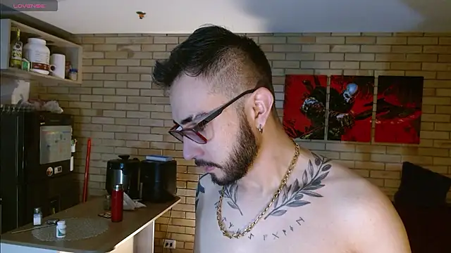 Snapshot of dave_wolf7 chatting on February 2026 12:10:02 PM dave wolf7 online show from February 2026 12:10:02 PM