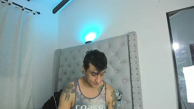 SkinnyDevil12 online show from February 2026 03:40:02 AM