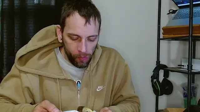 Snapshot of cguffey2284 chatting on February 2026 10:22:01 PM cguffey2284 online show from February 2026 10:22:01 PM