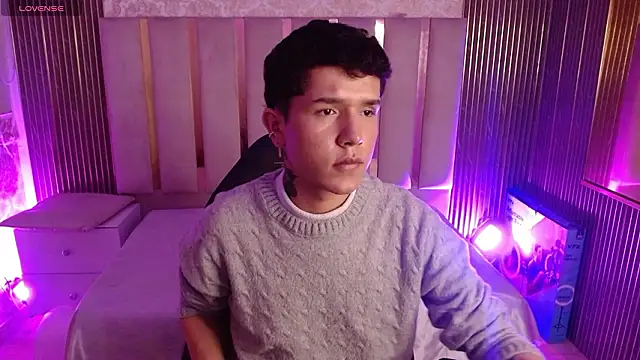 estefan tay online show from February 2026 01:35:02 AM