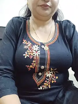 Snapshot of SexybeboX chatting on June 2026 05:43:01 AM SexybeboX online show from June 2026 05:43:01 AM