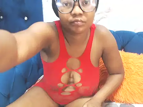 Snapshot of CrystalMelaninXX chatting on March 2026 05:33:02 AM CrystalMelaninXX online show from March 2026 05:33:02 AM