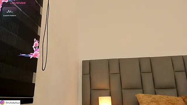 Amelie Belle  online show from March 2026 01:17:01 PM