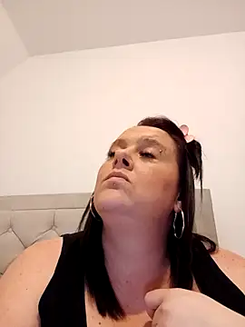 louisa36 online show from February 2026 08:54:01 PM