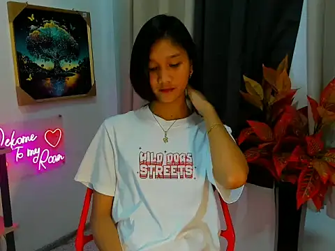 littlemikay online show from February 2026 06:10:02 AM