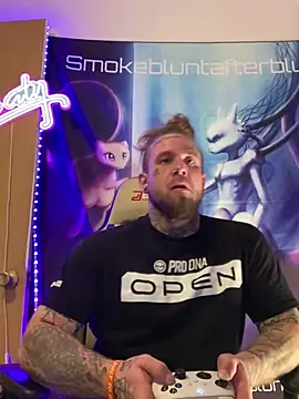 Smokebluntafterblunt online show from April 2026 12:52:02 AM